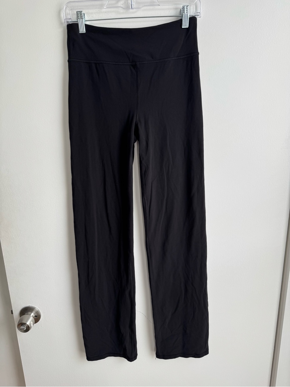 Athleta black elation straight leg 2.0 pants, sz. M